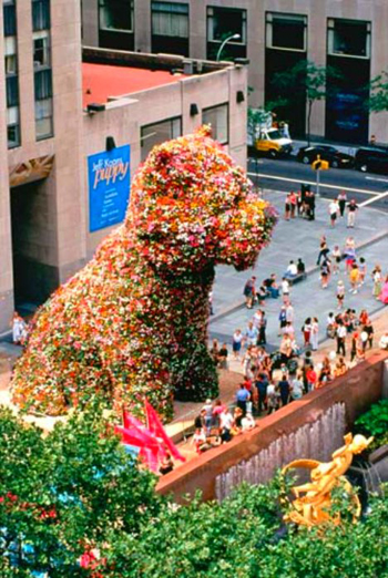 "Puppy" by artist Jeff Koons