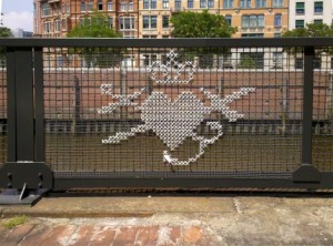 Street Embroidery - heart, anchor and crown in Hamburg, Germany